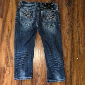 Size 25 miss me Capri